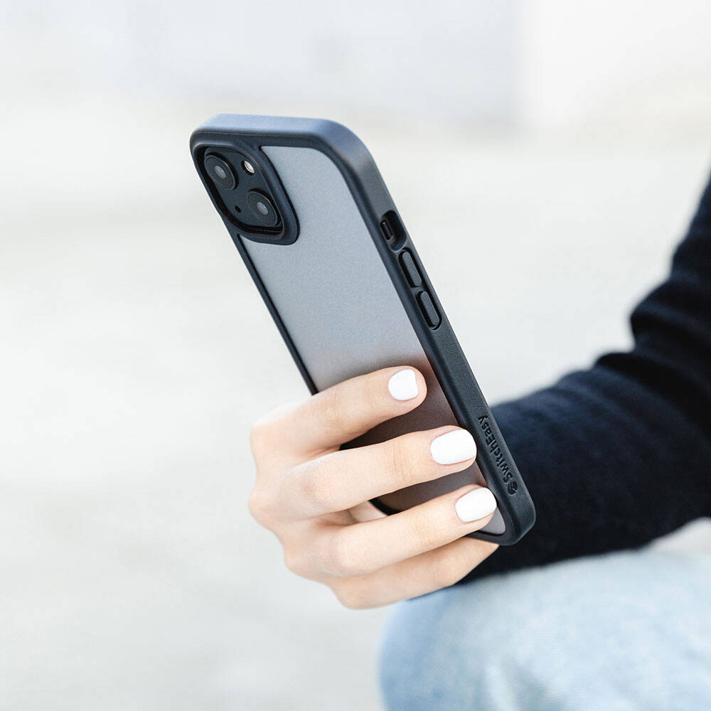 Switcheasy Aero Plus iPhone 13 Ultra İnce Şok Önleyicili Lisanslı Kılıf