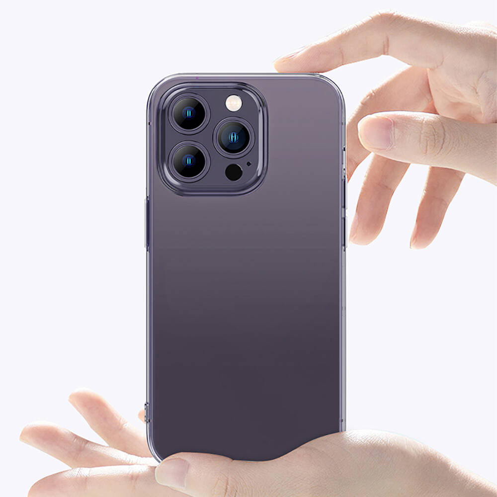 Recci Clarity Serisi iPhone 14 Pro Max Airbagli Şeffaf Darbe Emici Silikon Tasarımlı Kılıf