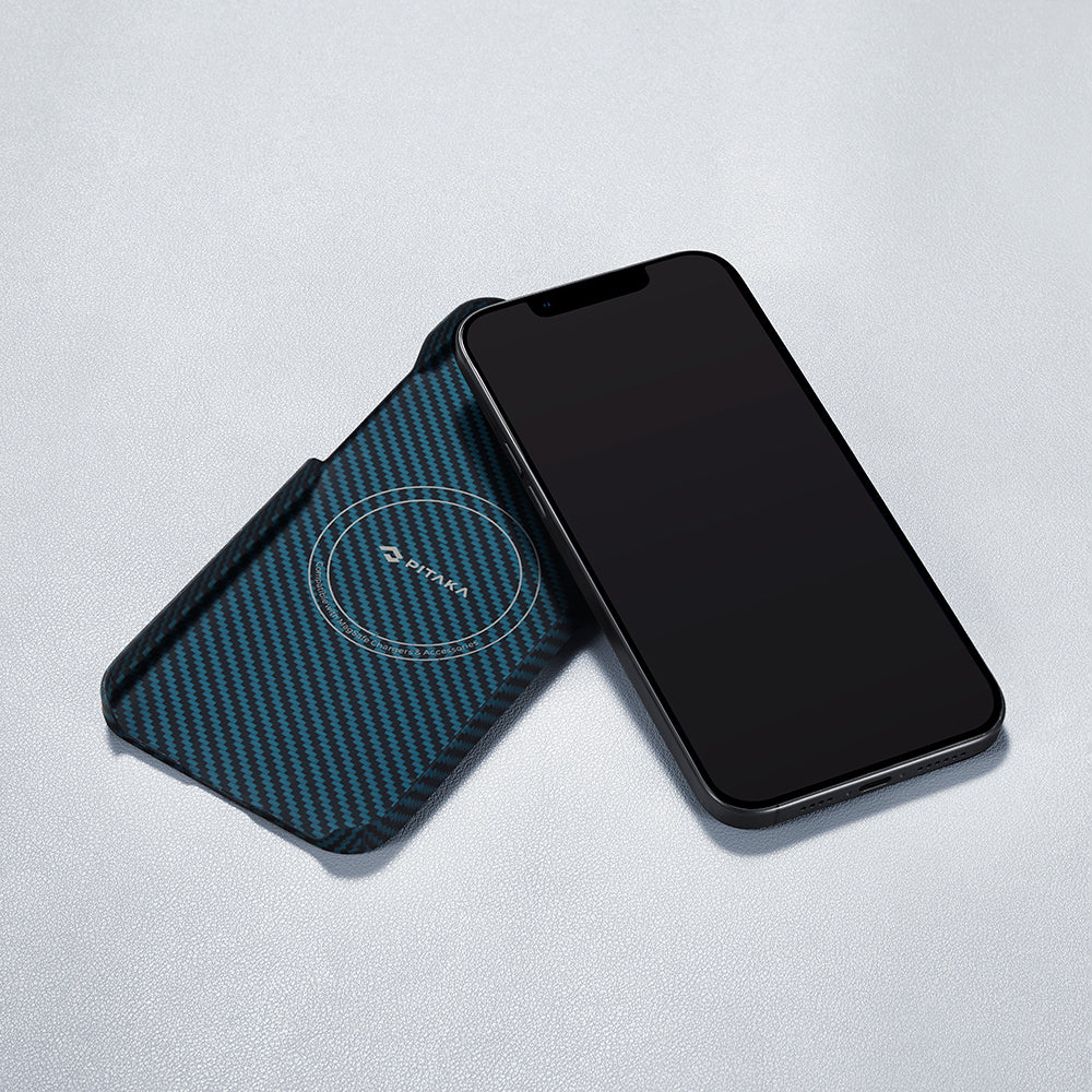 Pitaka Ultra-Slim Classic Serisi iPhone 15 Pro M-safe Şarj Özellikli 1500D Aramid Fiber Black-Blue Twill Kılıf