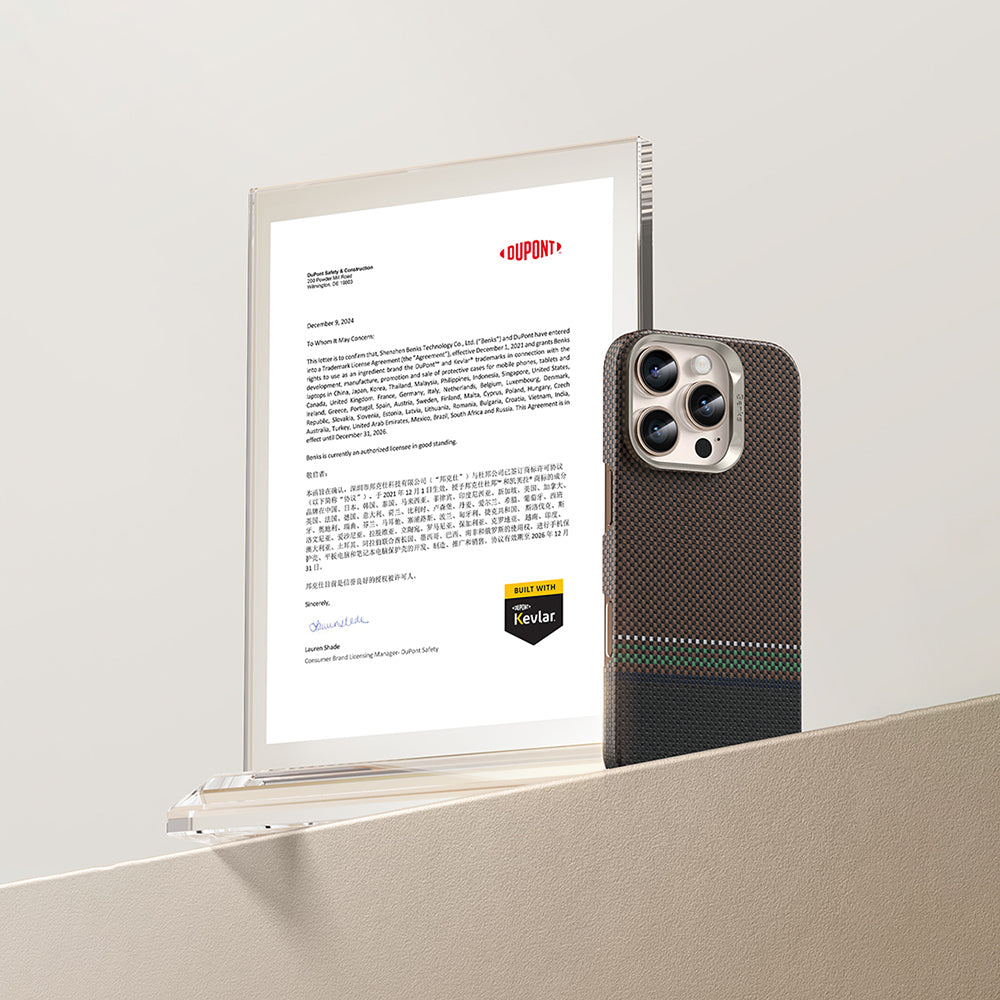 Benks Prestige ArmorAir iPhone 15 Pro Karbon Fiber Tasarımlı M-safe Kevlar Kılıf