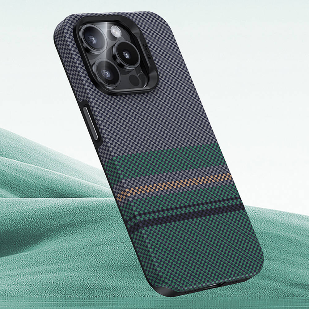 Benks Aurora ArmorPro iPhone 15 Pro Max M-safe Şarj Özellikli Karbon Fiber Tasarımlı Kevlar Kılıf