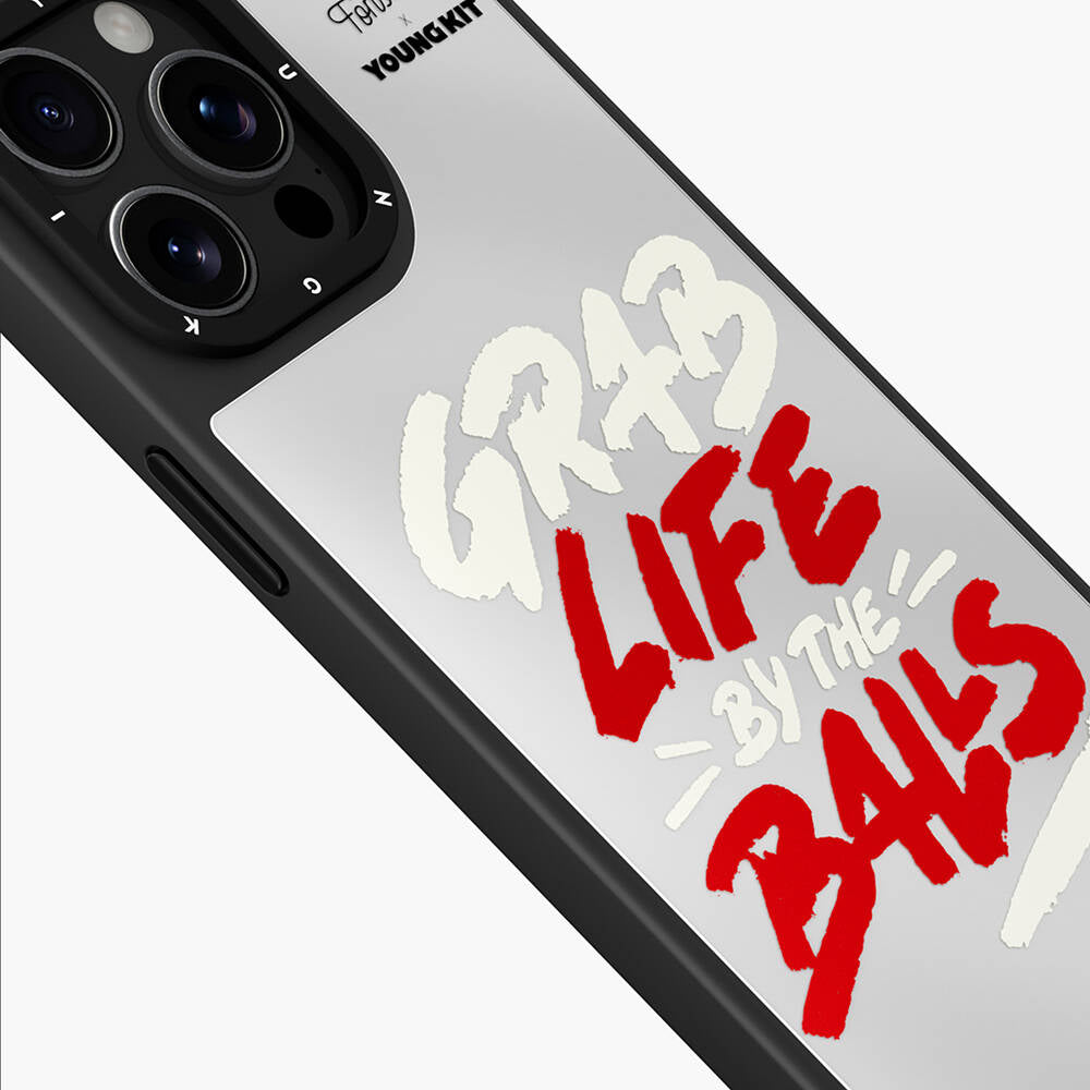 Youngkit Mirror Tobias Fonseca Tasarımlı iPhone 15 Pro Max Telefon Kılıfı - 5