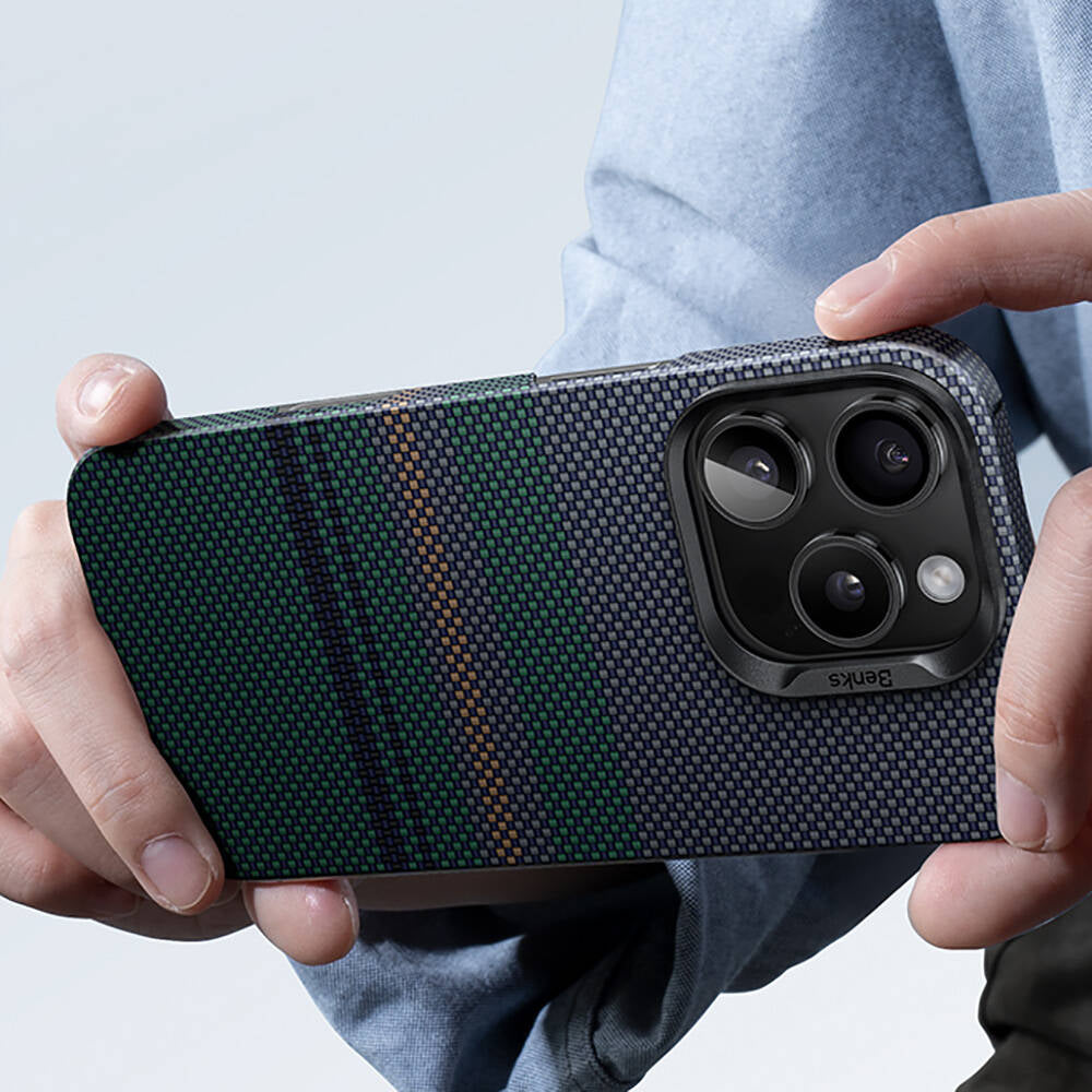 Benks Aurora ArmorAir iPhone 16 M-safe Şarj Özellikli Karbon Fiber Tasarımlı Kevlar Kılıf