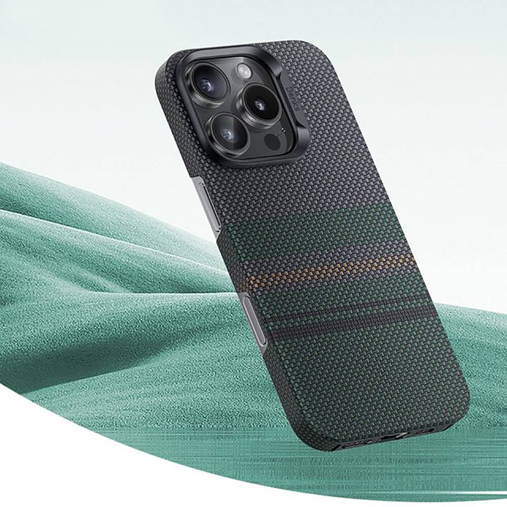 Benks Aurora ArmorAir iPhone 16 M-safe Şarj Özellikli Karbon Fiber Tasarımlı Kevlar Kılıf