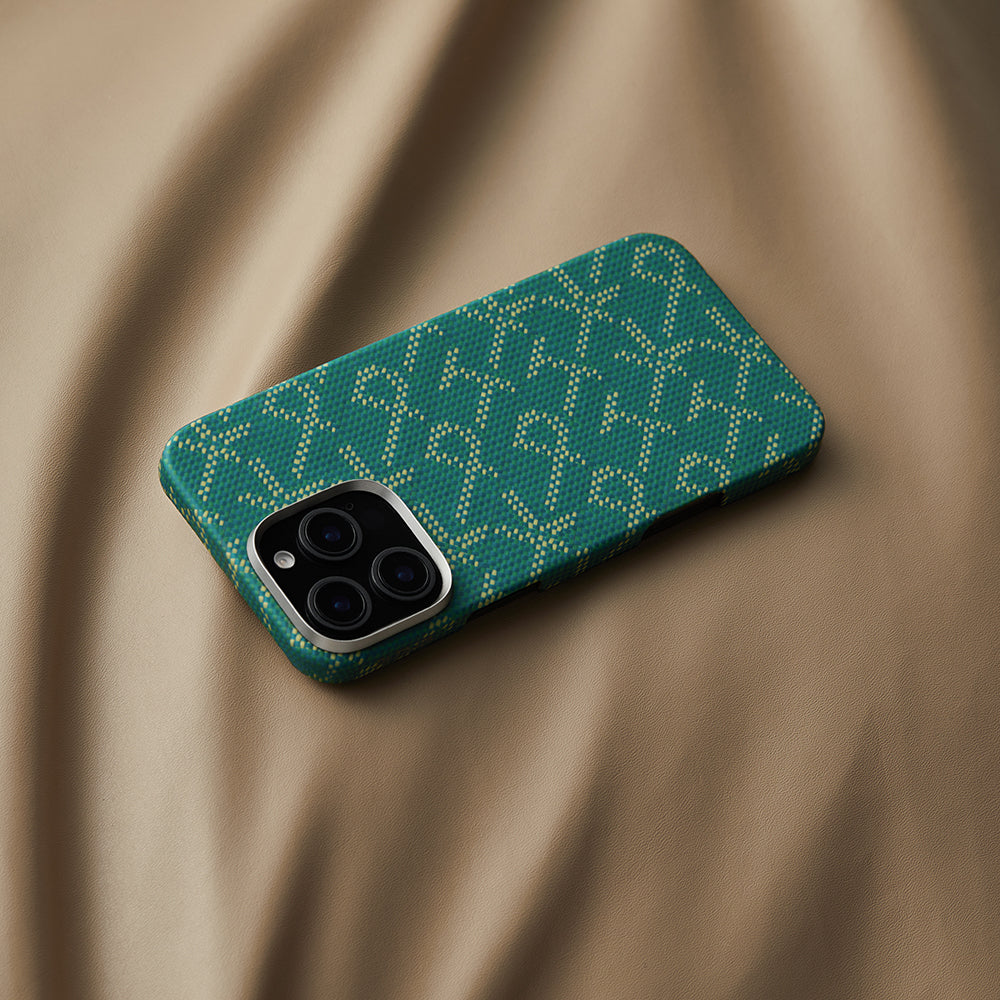 Pitaka Tactile Woven Monogram Serisi iPhone 16 Pro M-safe Şarj Özellikli Aramid Fiber Kılıf