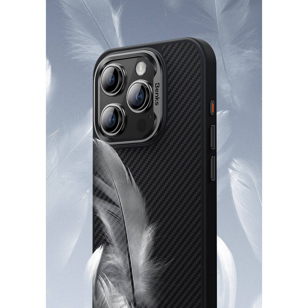 Benks Hybrid ArmorPro 600D iPhone 16 Pro Max Karbon Fiber M-safe Şarj Özellikli Kevlar Kılıf