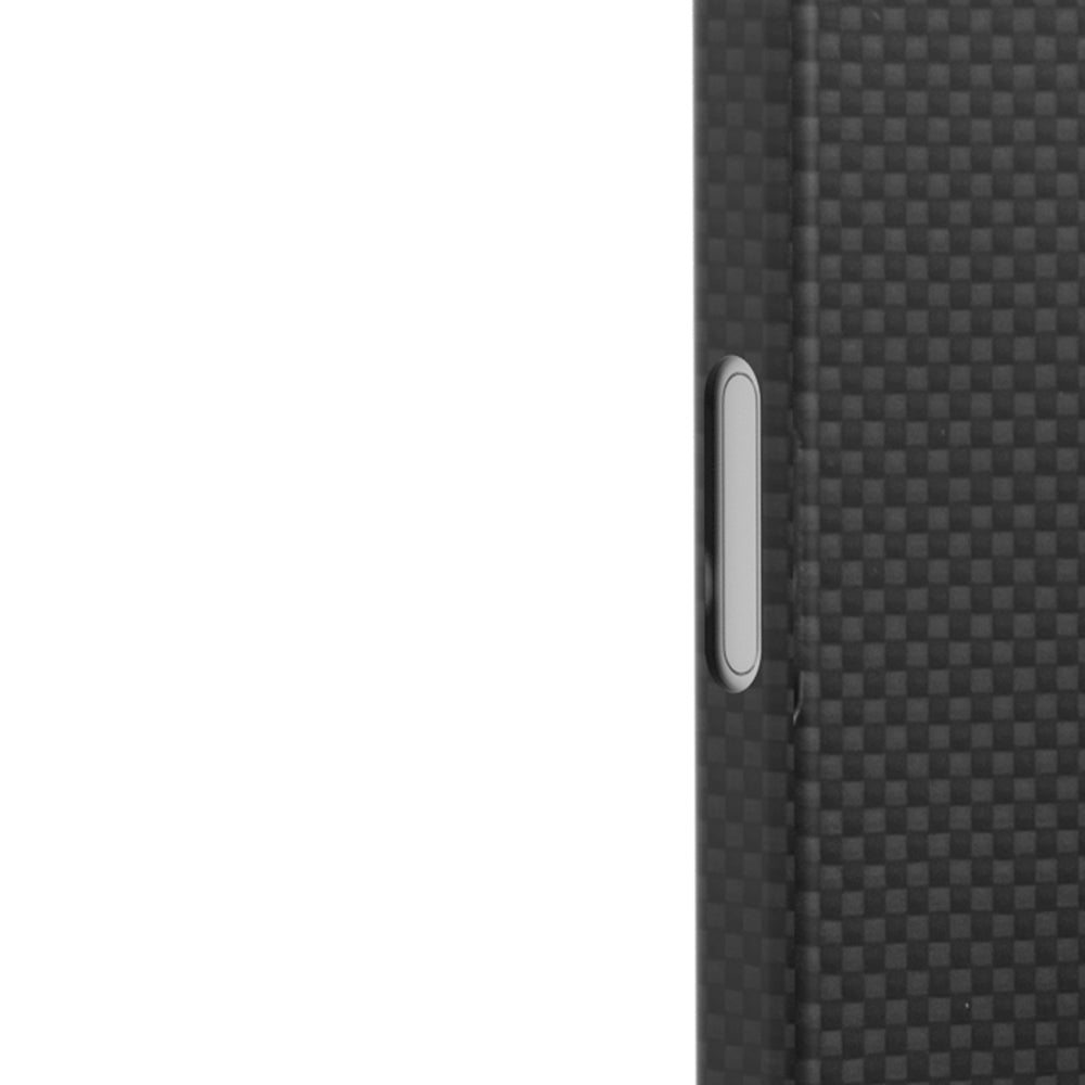 Youngkit 1500D Kevlar Extreme Wing Titanyum-Gold Serisi iPhone 17 Pro M-safe Şarj Özellikli Aramid Fiber Kılıf