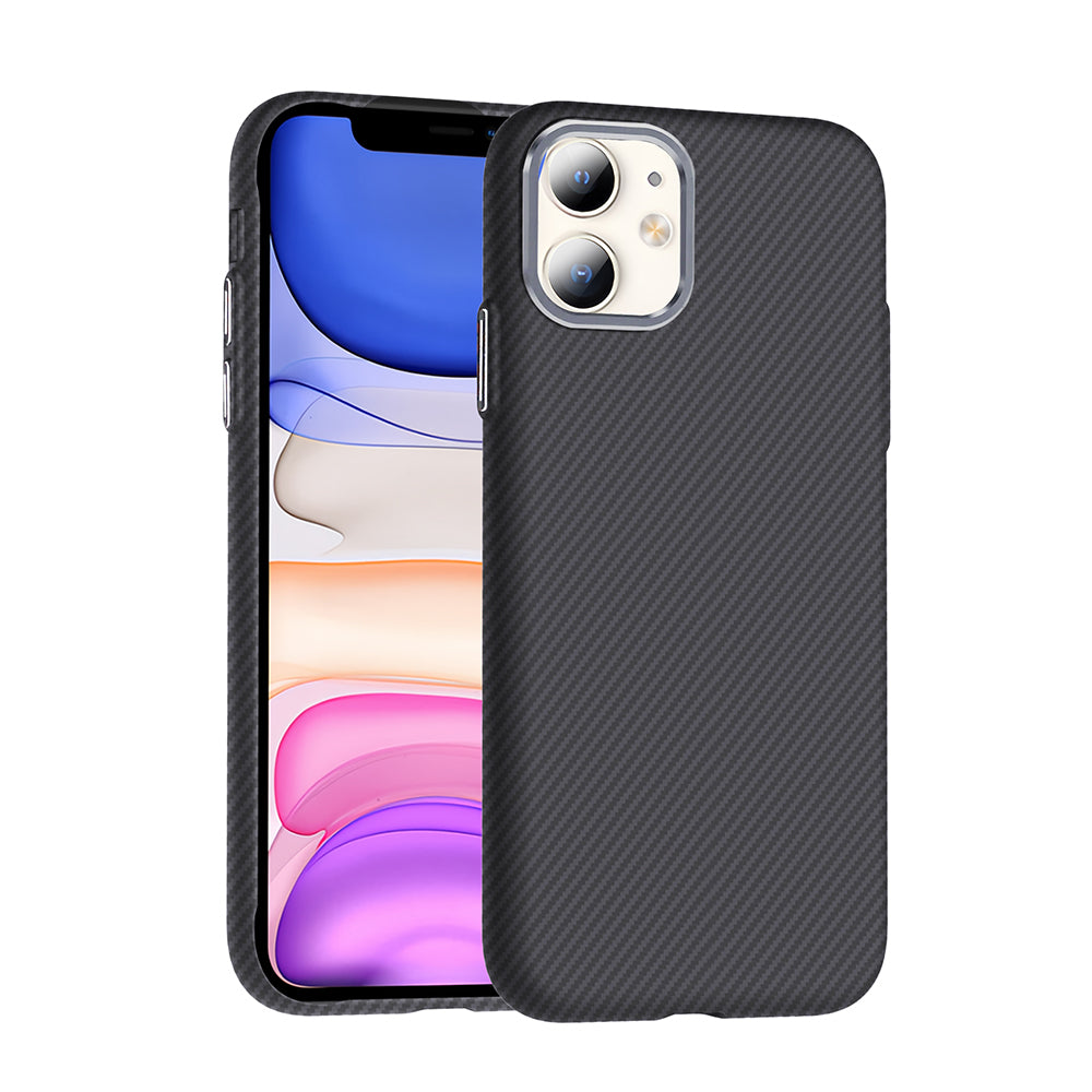 Cepax iPhone 11 M-safe Şarj Özellikli Karbon Fiber Görünümlü Gros Kılıf