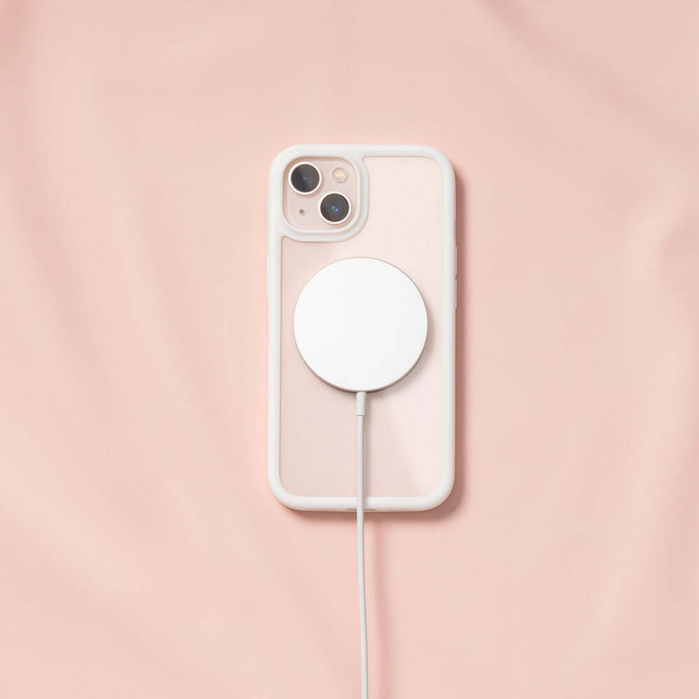 Switcheasy Aero Plus iPhone 13 Ultra İnce Şok Önleyicili Lisanslı Kılıf