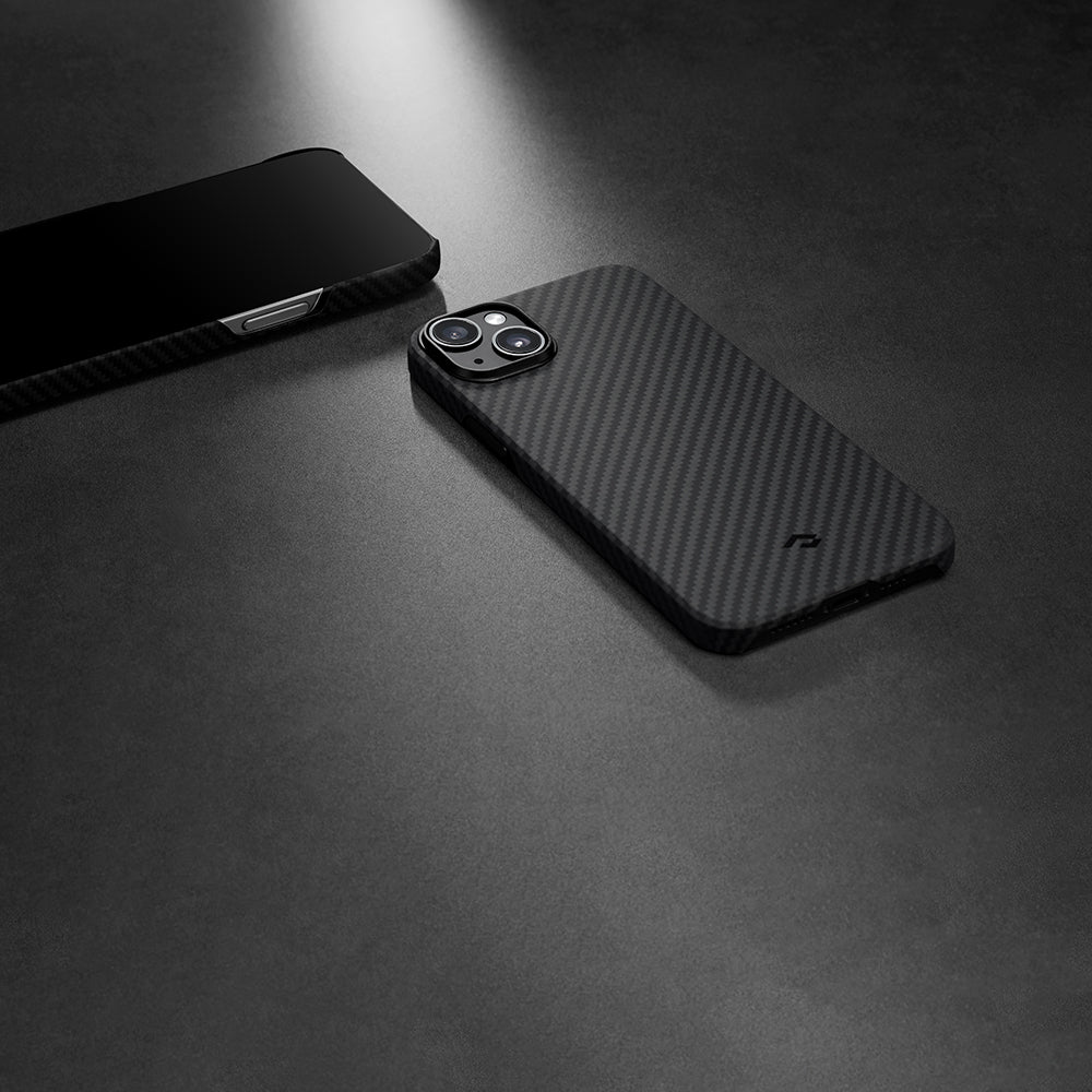 Pitaka Ultra-Slim Classic Serisi iPhone 14 M-safe Şarj Özellikli 1500D Aramid Fiber Black-Grey Twill Kılıf