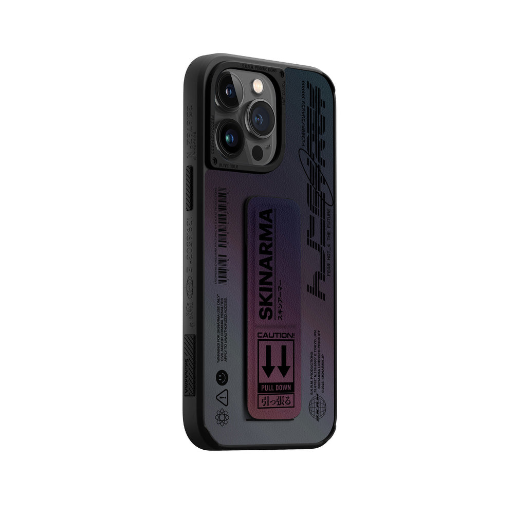 SkinArma iPhone 14 Pro Holografik Tasarımlı Standlı Deri Görünümlü Kira Kobai Kılıf