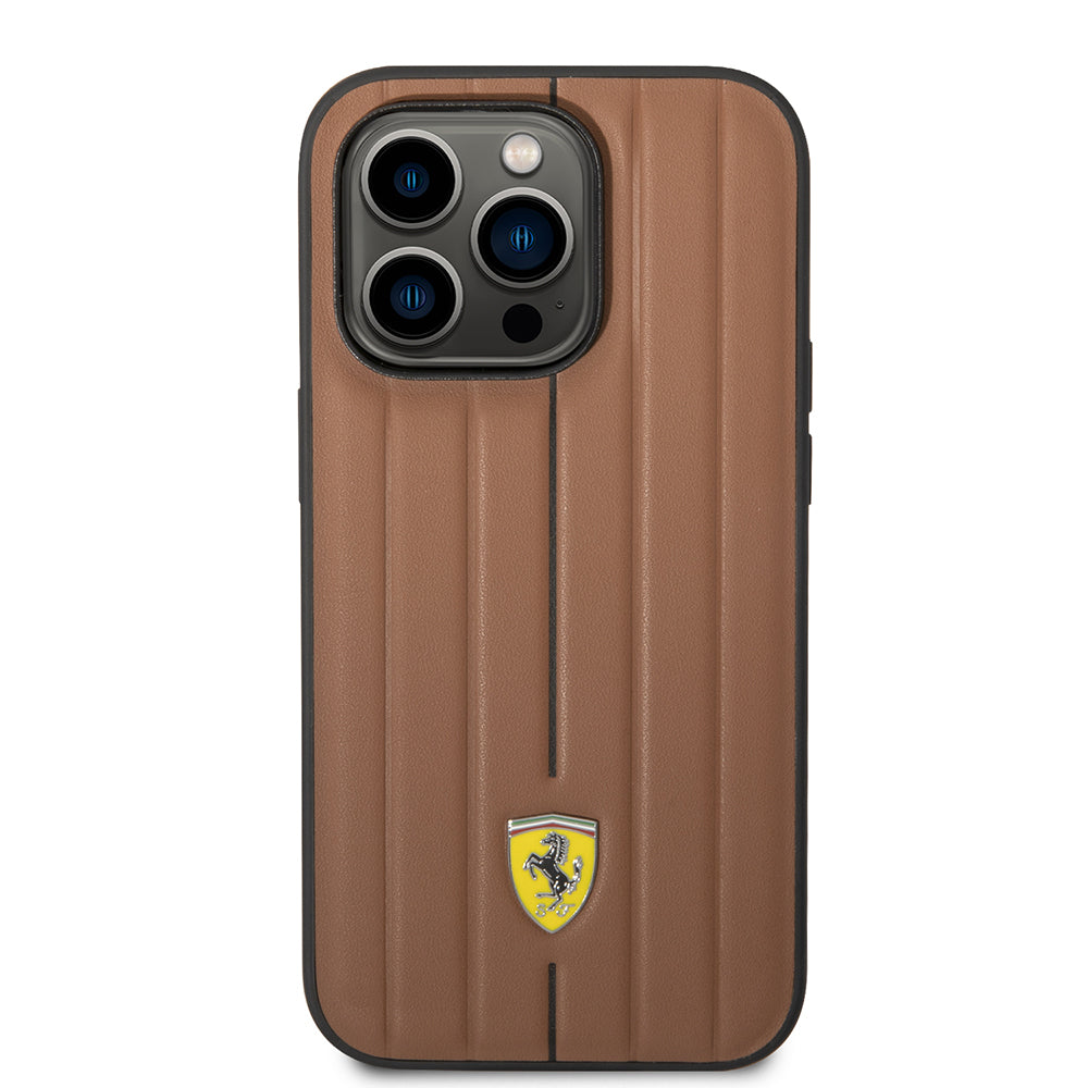 Ferrari iPhone 14 Pro Max Orjinal Lisanslı Deri Arka Yüzey Metal Logolu Şerit Tasarımlı Kılıf