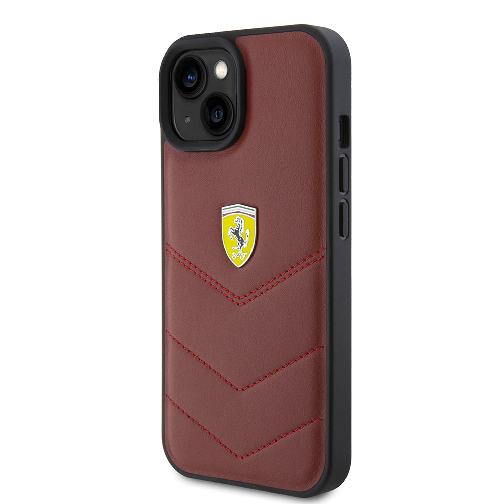 Ferrari iPhone 15 Orjinal Lisanslı Deri Dikişli Arka Yüzey Metal Logo Tasarımlı Telefon Kılıfı