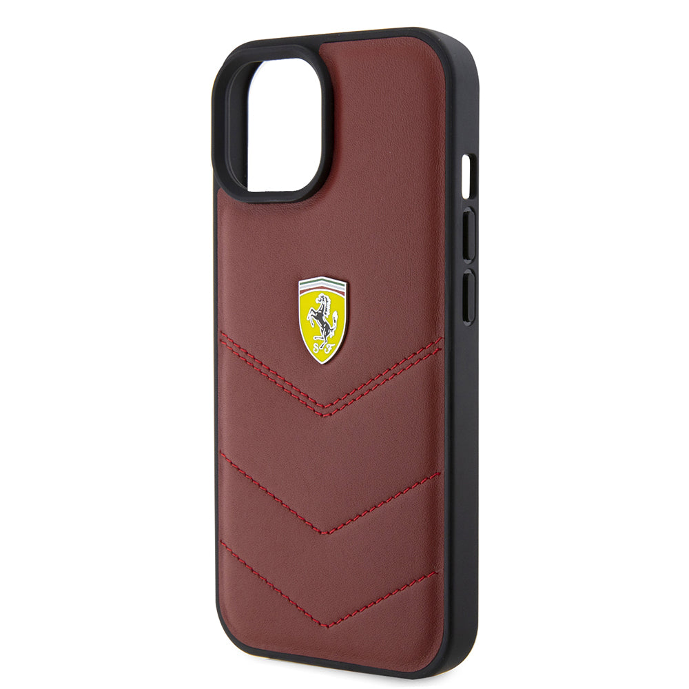 Ferrari iPhone 15 Orjinal Lisanslı Deri Dikişli Arka Yüzey Metal Logo Tasarımlı Telefon Kılıfı