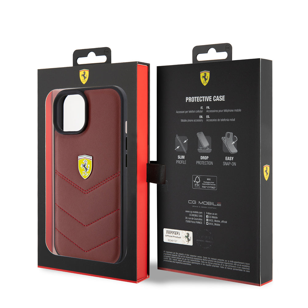 Ferrari iPhone 15 Orjinal Lisanslı Deri Dikişli Arka Yüzey Metal Logo Tasarımlı Telefon Kılıfı