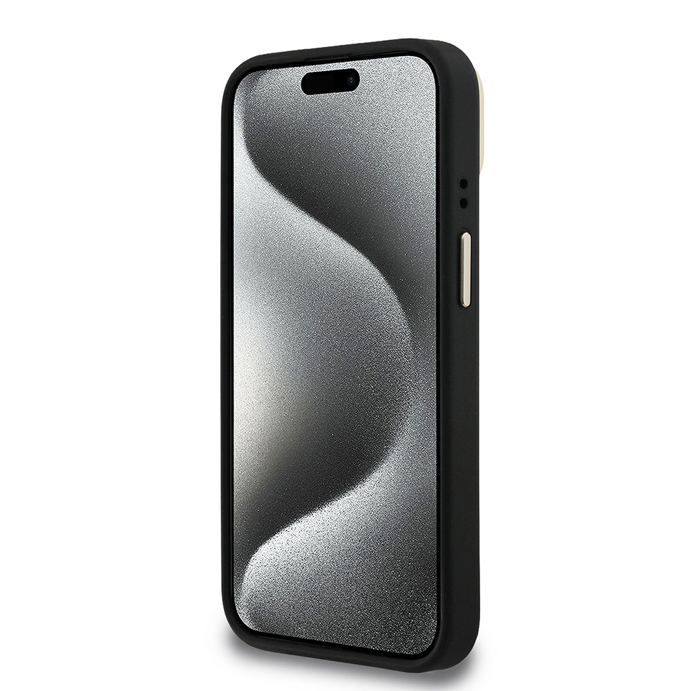 Guess iPhone 15 Orjinal Lisanslı PU Deri 4G Desenli Metal Büyük 4G ve Yazı Logolu Kamera Standlı Kılıf