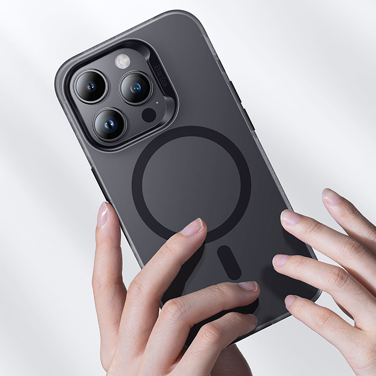 Benks Lucid iPhone 15 M-safe Şarj Özellikli Armor Telefon Kılıfı