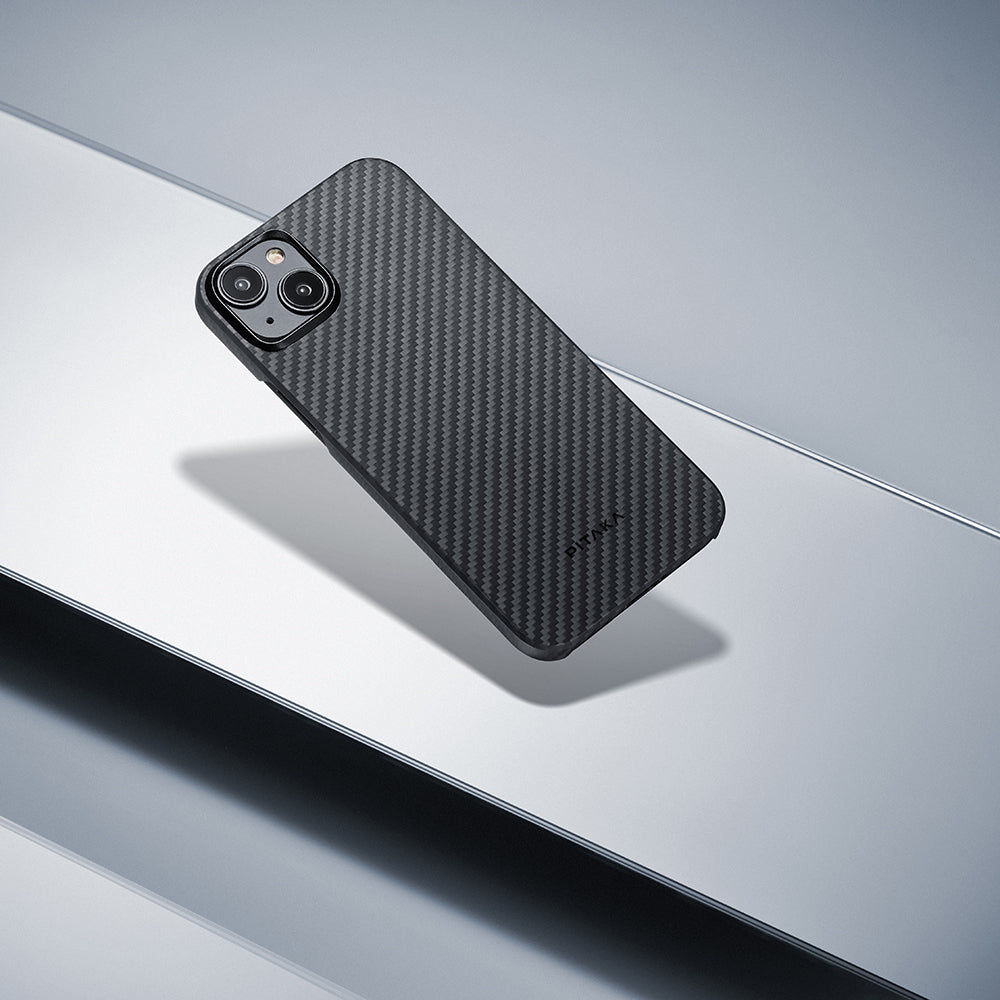 Pitaka Ultra-Slim Classic Serisi iPhone 15 Plus Kılıf M-safe Şarj Özellikli 1500D Aramid Fiber Black-Grey Twill Kılıf