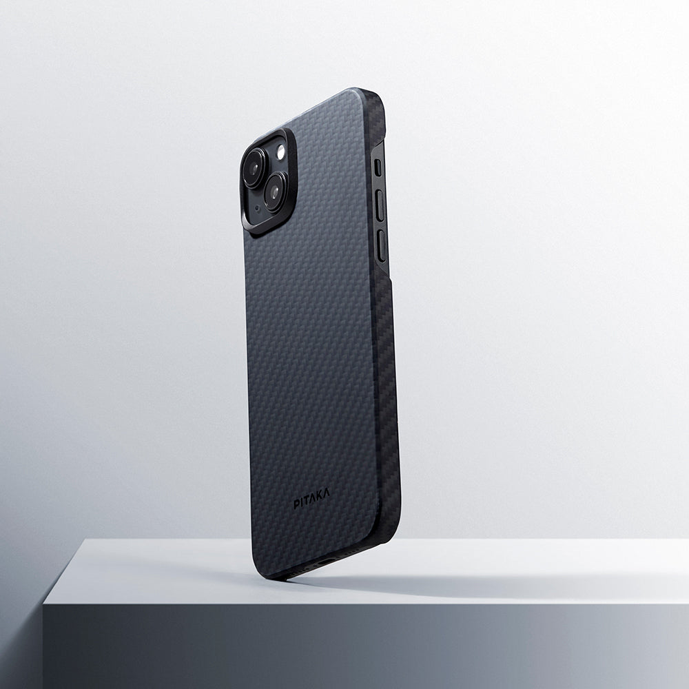Pitaka Ultra-Slim Classic Serisi iPhone 15 Plus Kılıf M-safe Şarj Özellikli 1500D Aramid Fiber Black-Grey Twill Kılıf