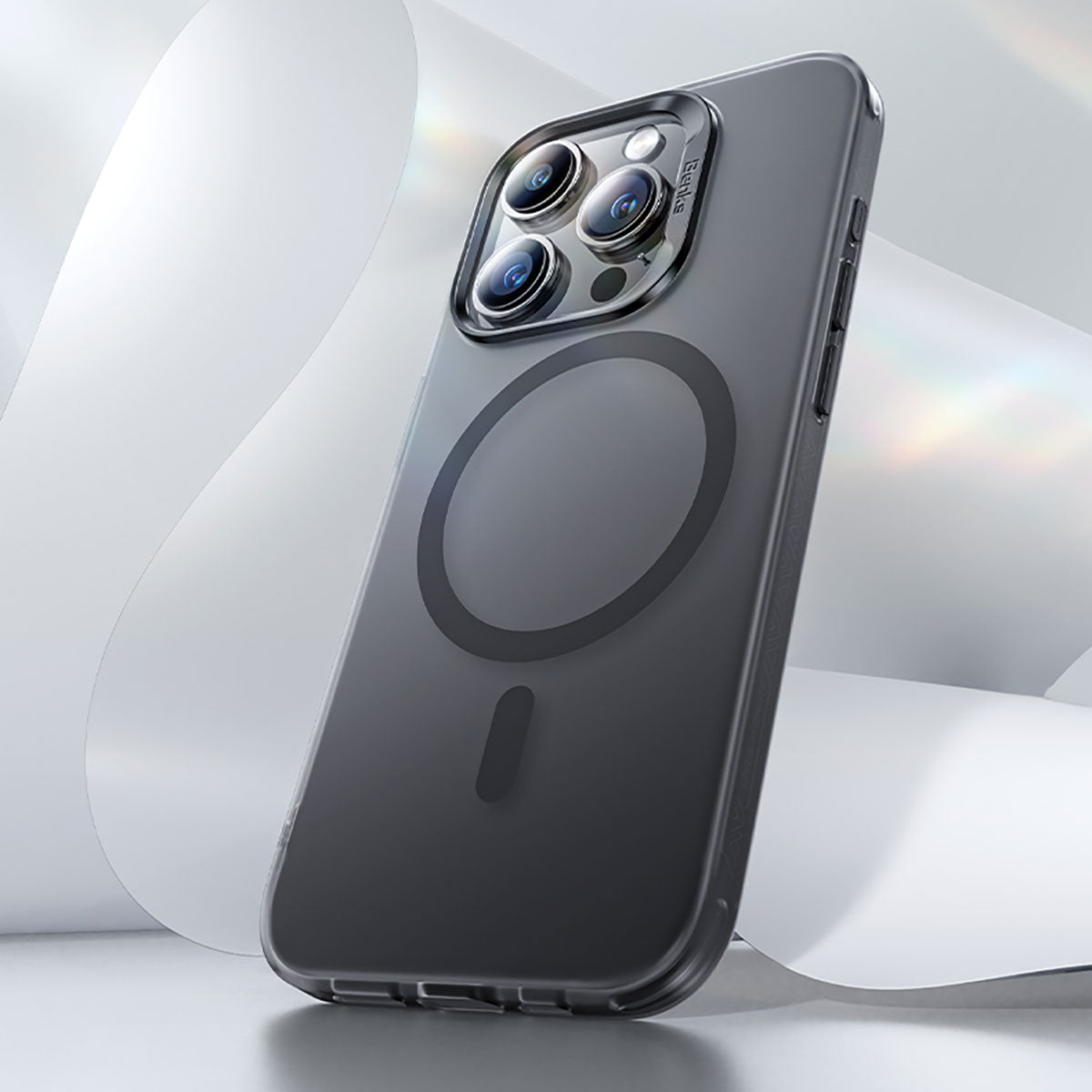 iPhone 15 Plus Kılıf M-safe Şarj Özellikli Benks Lucid Armor Kılıf