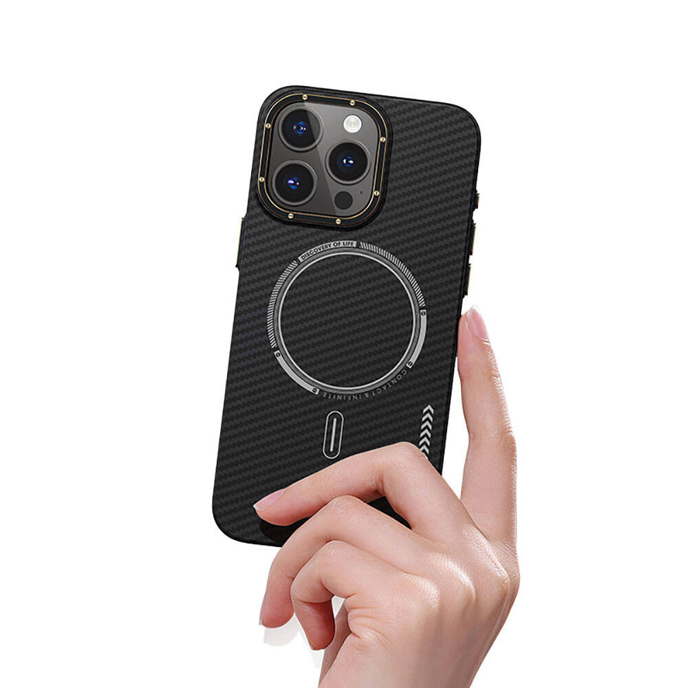 Recci Machinist Serisi iPhone 15 Plus M-safe Şarj Özellikli Magnetik Karbon Kılıf