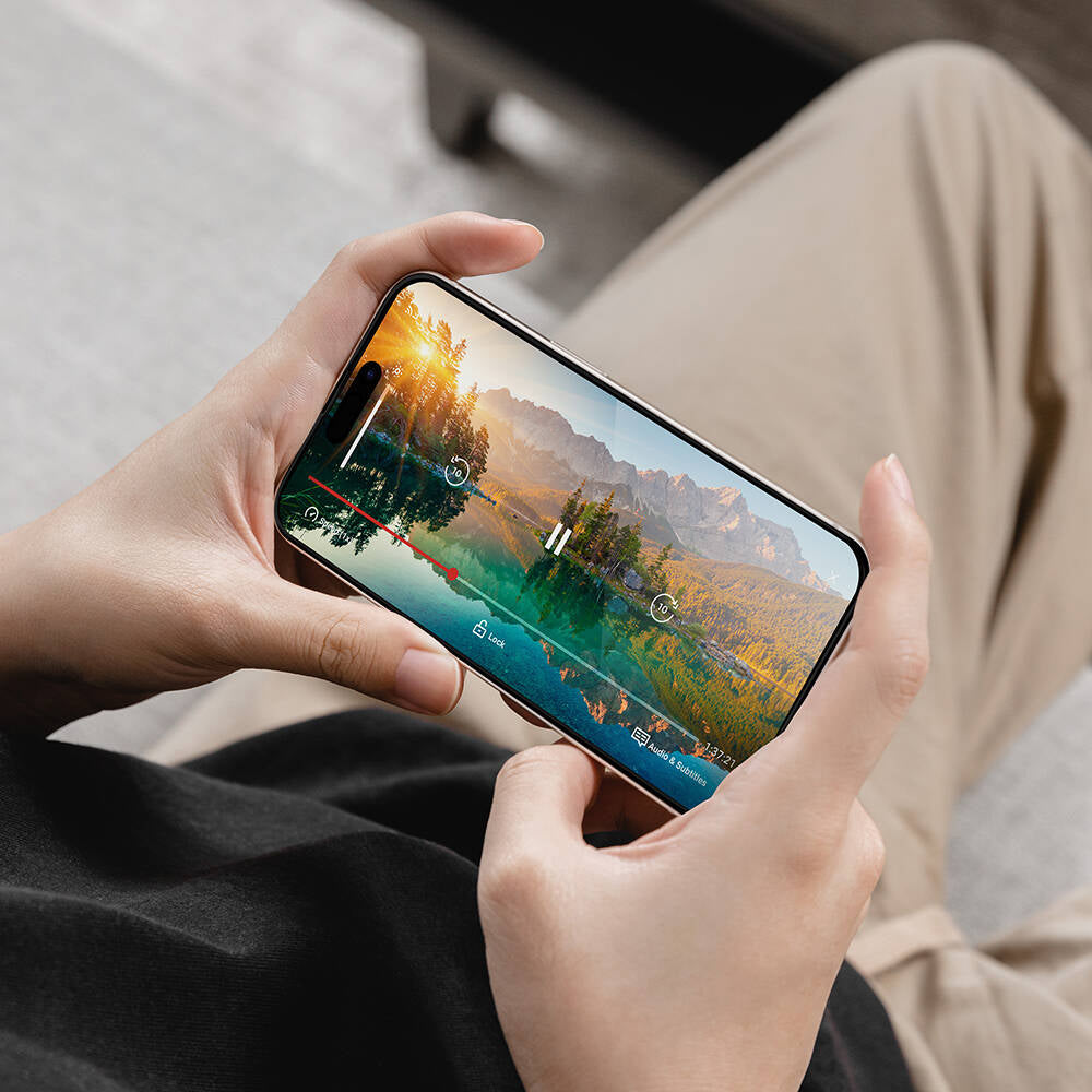 Switcheasy Glass iPhone 15 Premium Temperli Ultra HD Lisanslı 9H Cam Ekran Koruyucu