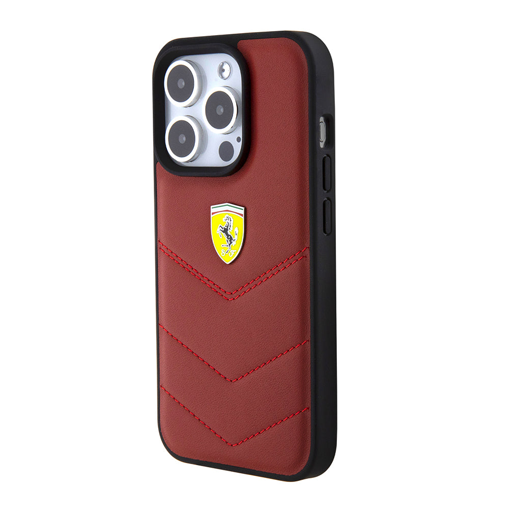 Ferrari iPhone 15 Pro Orjinal Lisanslı Deri Dikişli Arka Yüzey Metal Logo Tasarımlı Kılıf