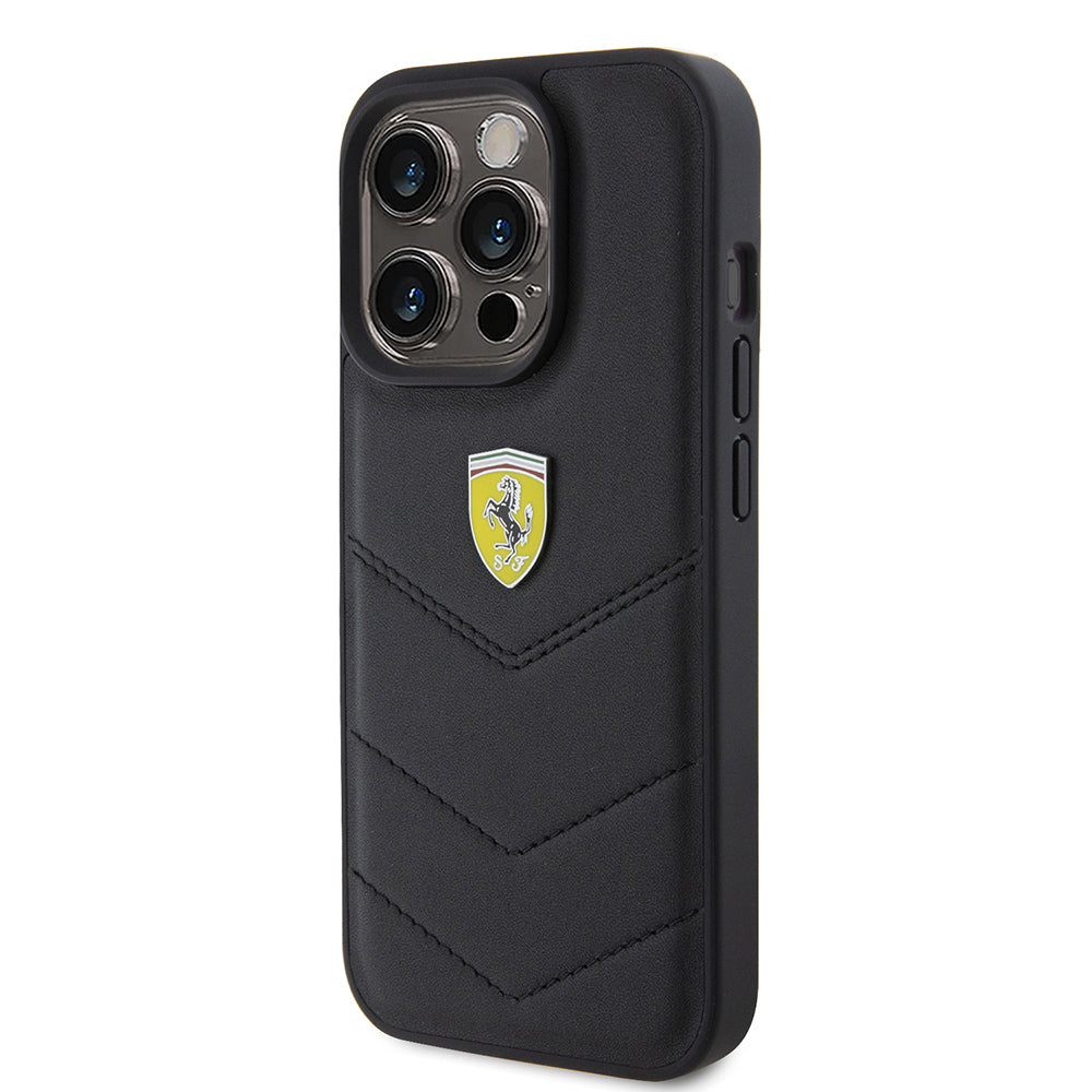 Ferrari iPhone 15 Pro Orjinal Lisanslı Deri Dikişli Arka Yüzey Metal Logo Tasarımlı Kılıf