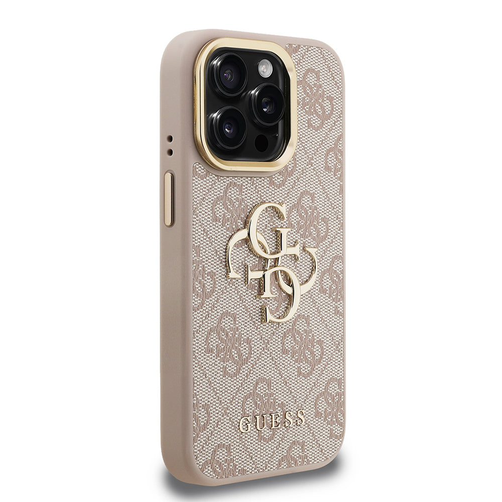 Guess iPhone 15 Pro Orjinal Lisanslı PU Deri 4G Desenli Metal Büyük 4G ve Yazı Logolu Kamera Standlı Kılıf