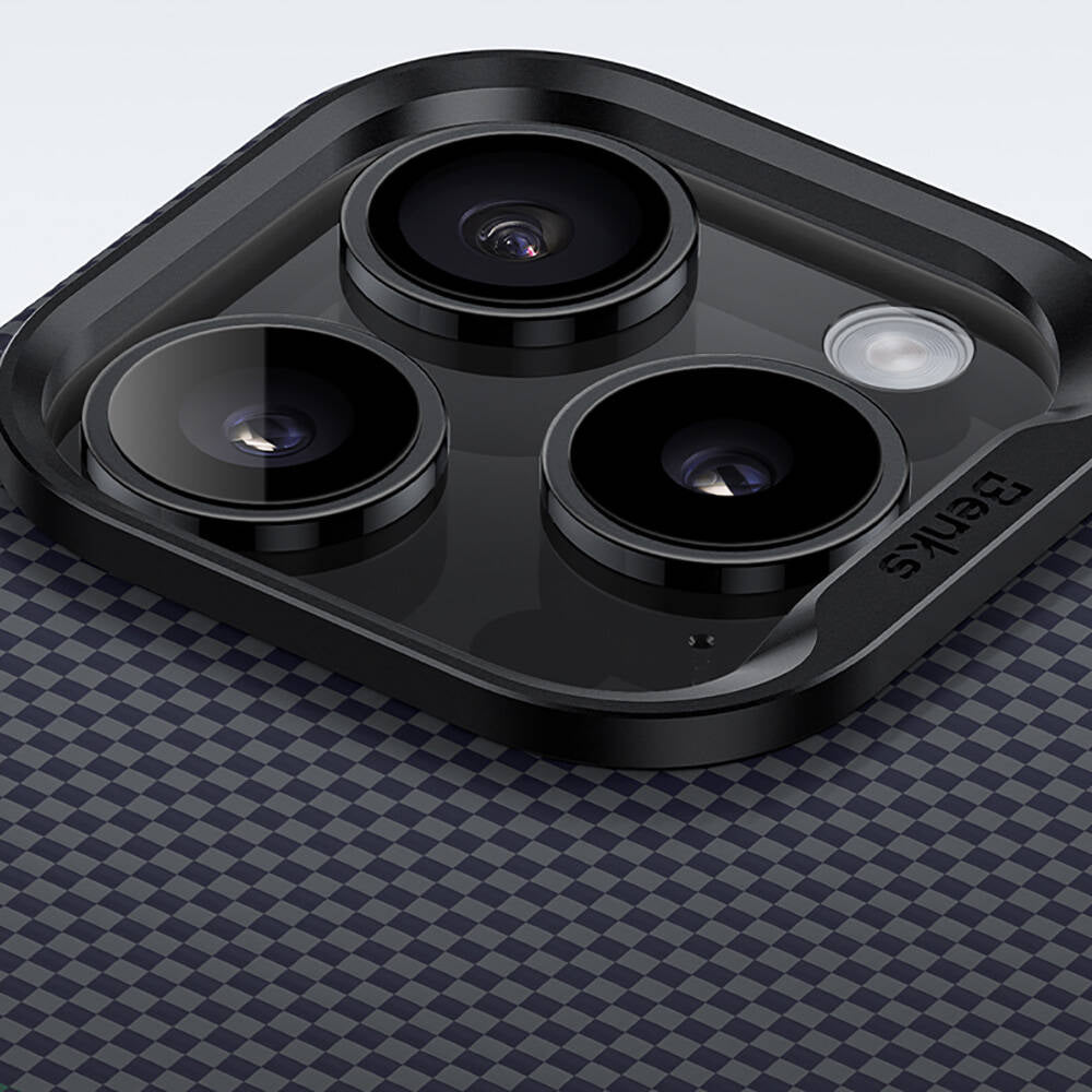 Benks Aurora ArmorPro iPhone 15 Pro M-safe Şarj Özellikli Karbon Fiber Tasarımlı Kevlar Kılıf