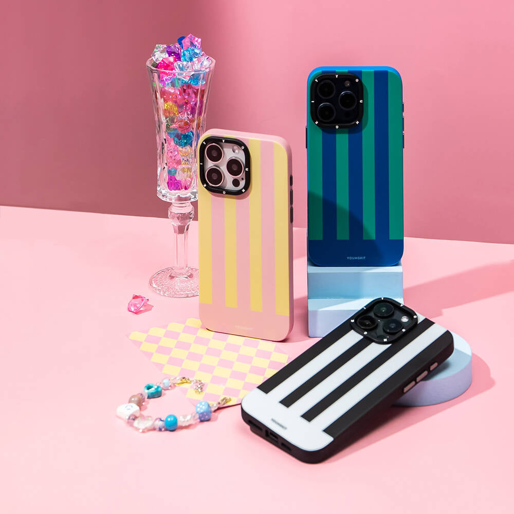 Youngkit Striped Piano Keys Serisi iPhone 15 Pro M-safe Şarj Özellikli Kılıf