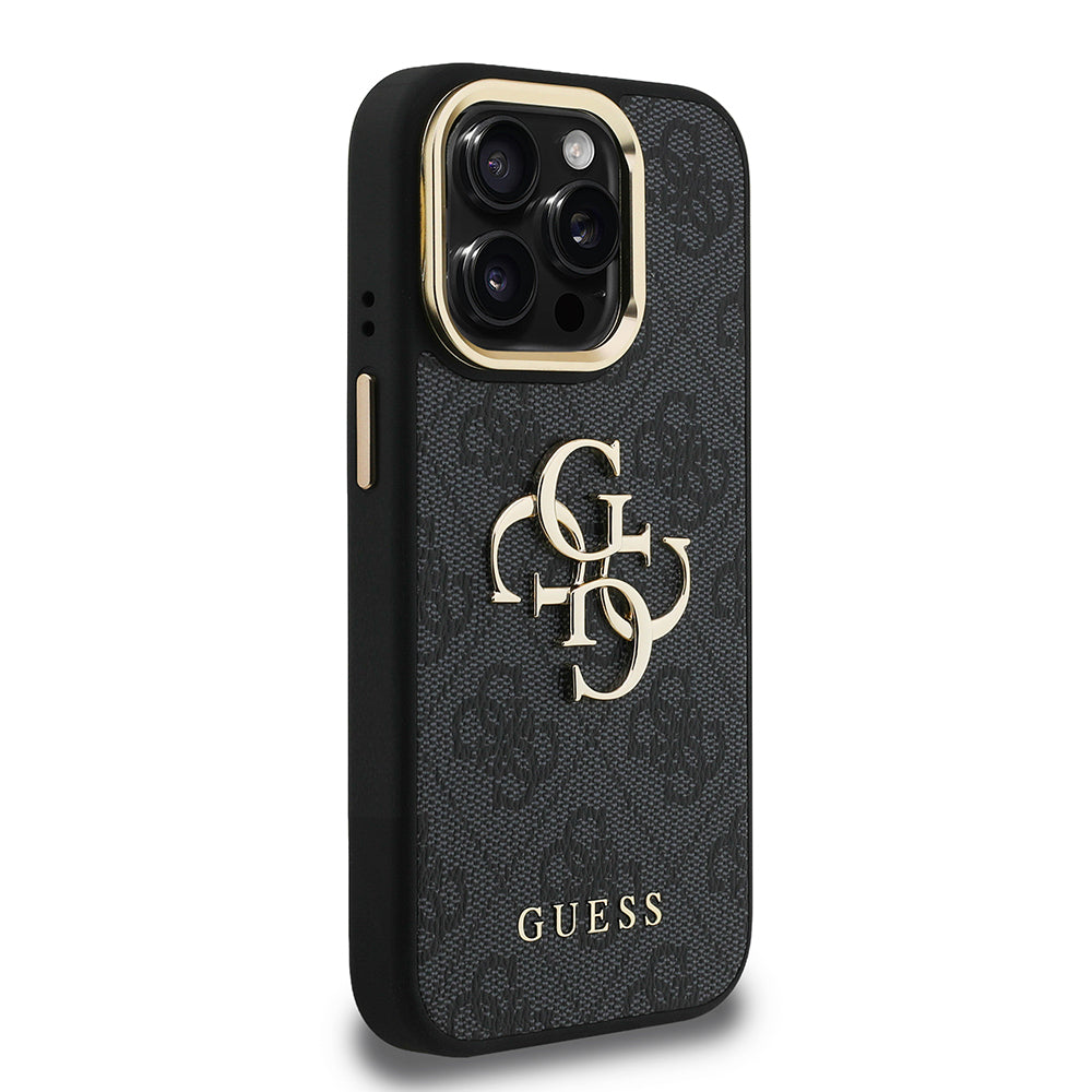 Guess iPhone 15 Pro Max Orjinal Lisanslı PU Deri 4G Desenli Metal Büyük 4G ve Yazı Logolu Kamera Standlı Kılıf