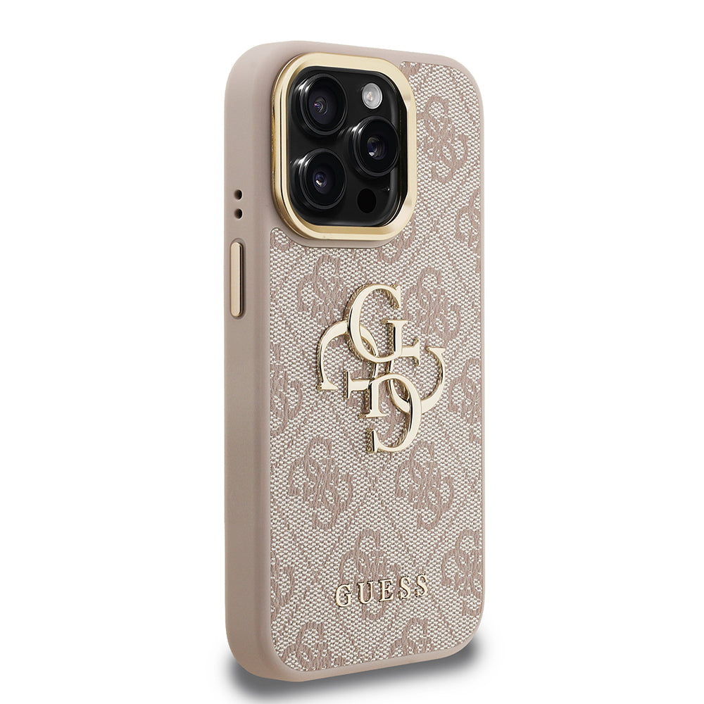 Guess iPhone 15 Pro Max Orjinal Lisanslı PU Deri 4G Desenli Metal Büyük 4G ve Yazı Logolu Kamera Standlı Kılıf