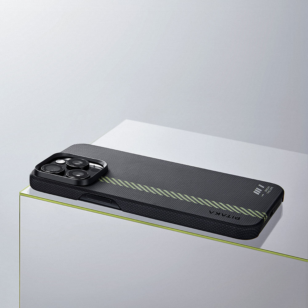 Pitaka Tactile Woven iPhone 15 Pro Max M-safe Şarj Özellikli Aramid Fiber Break The Line Kılıf