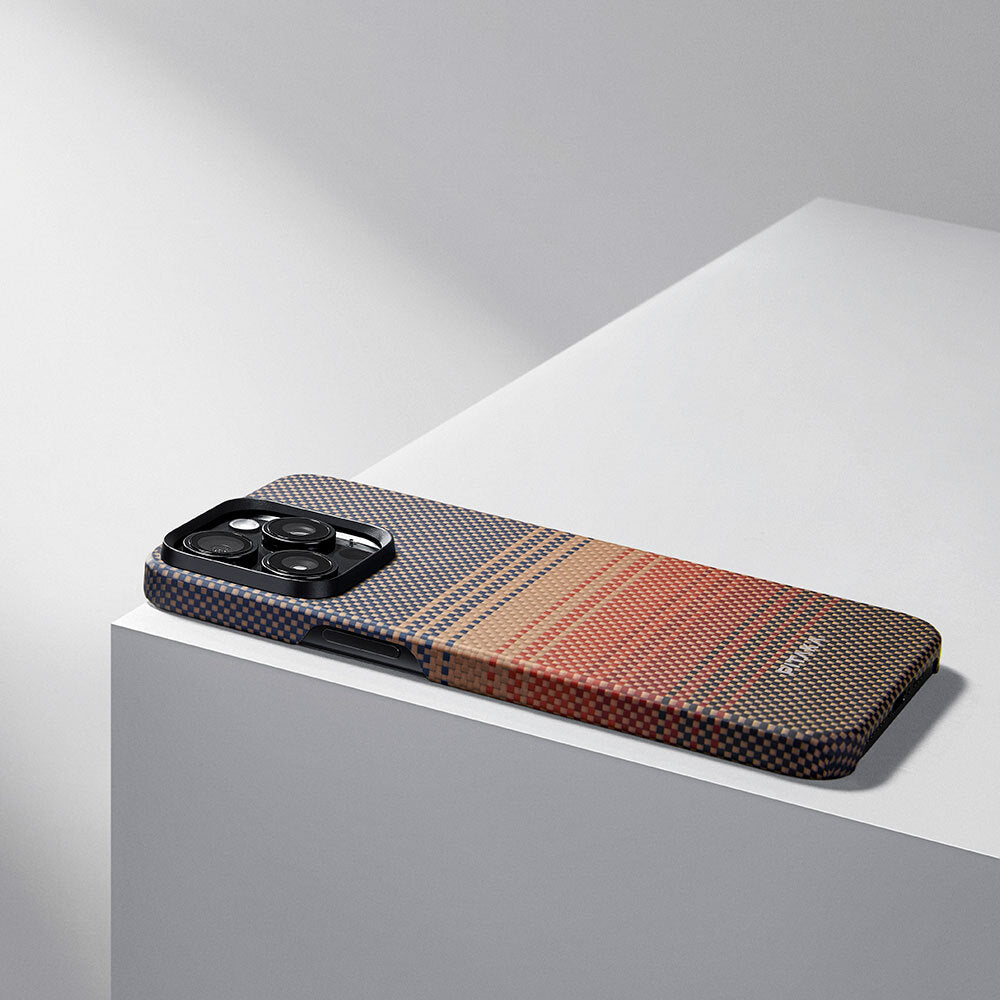 Pitaka Tactile Woven Sunset-Moonrise Serisi iPhone 15 Pro Max M-safe Şarj Özellikli Aramid Fiber Sunset Kılıf