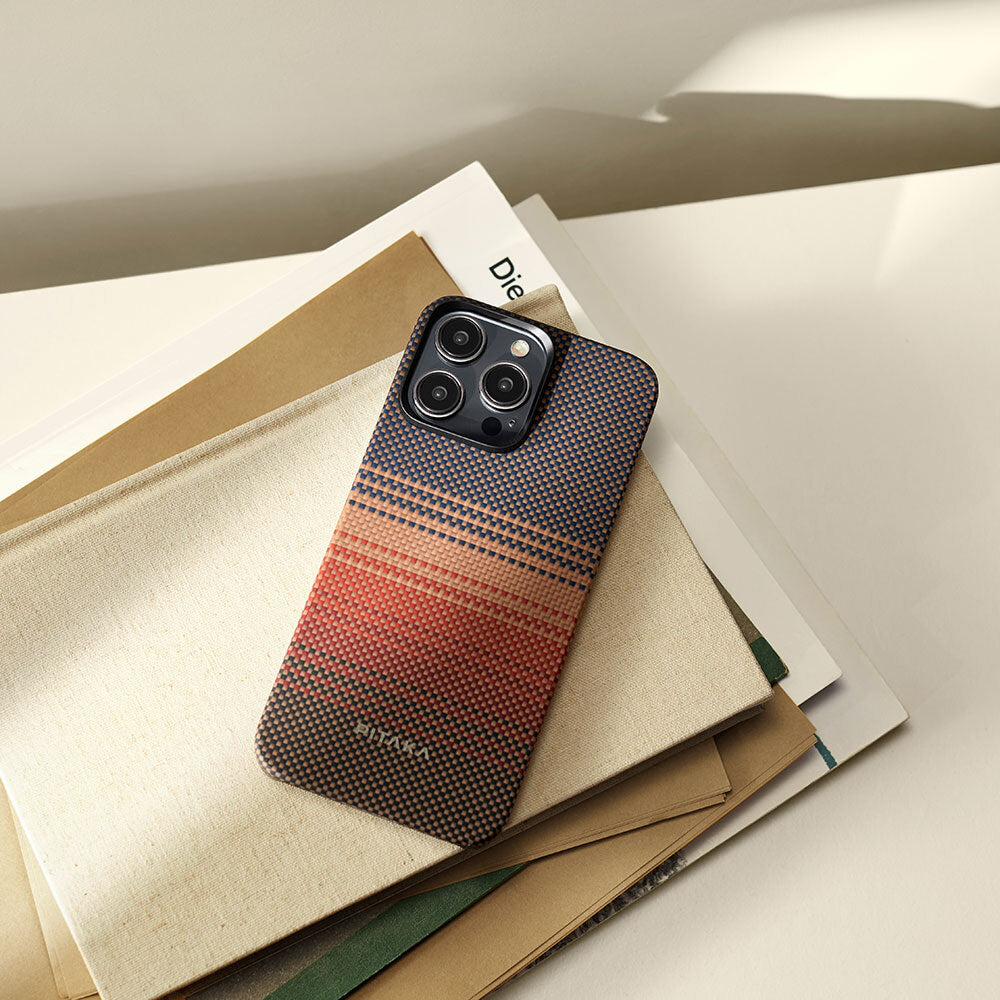 Pitaka Tactile Woven Sunset-Moonrise Serisi iPhone 15 Pro Max M-safe Şarj Özellikli Aramid Fiber Sunset Kılıf