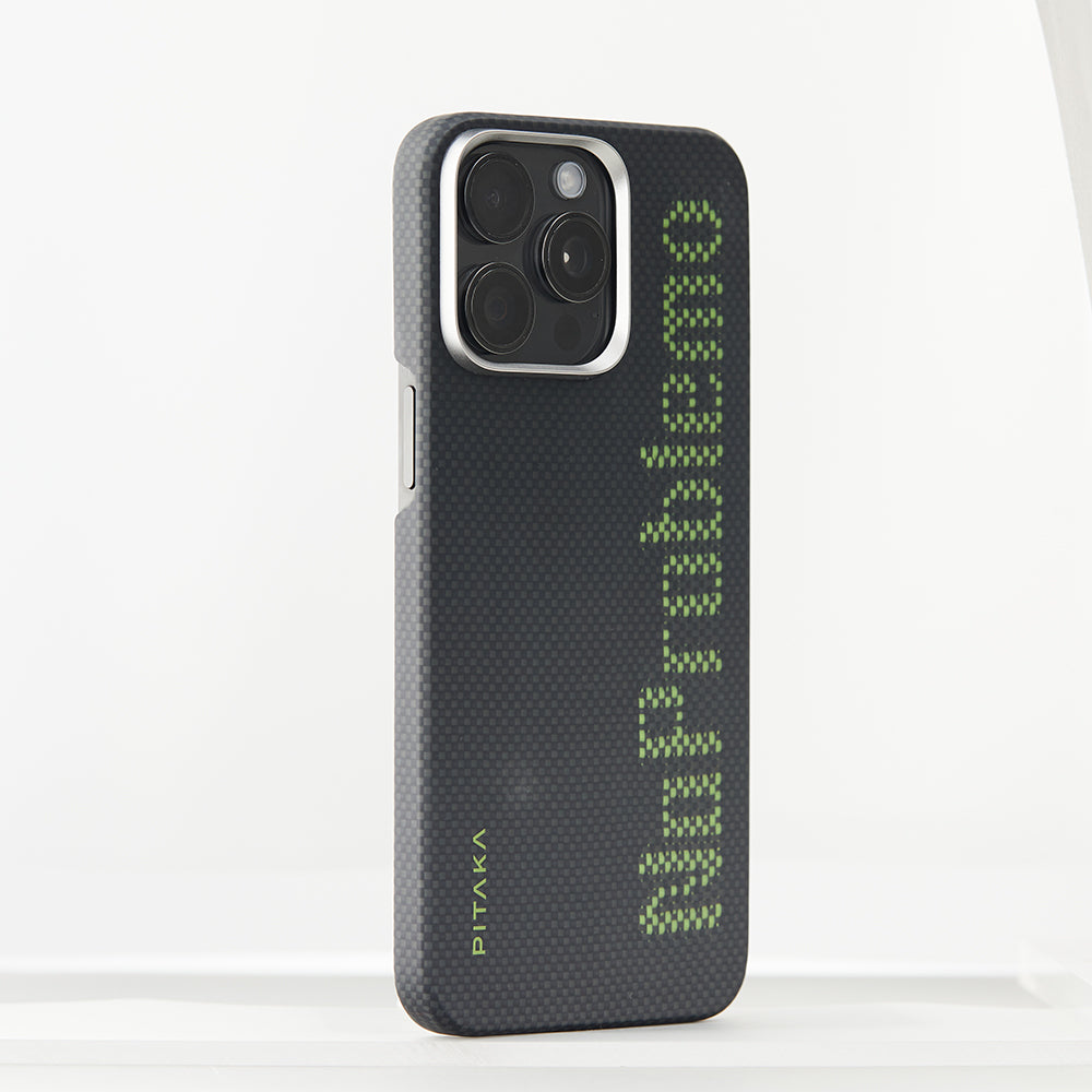 Pitaka Tactile Woven Aries Serisi iPhone 15 Pro Max M-safe Şarj Özellikli Lumintex Teknolojili Fosforlu Aramid Fiber Kılıf