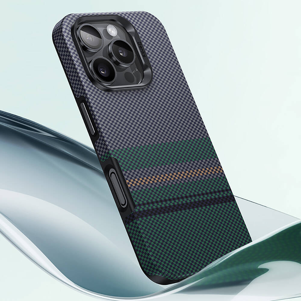 Benks Aurora ArmorPro iPhone 16 Pro M-safe Şarj Özellikli Karbon Fiber Tasarımlı Kevlar Kılıf