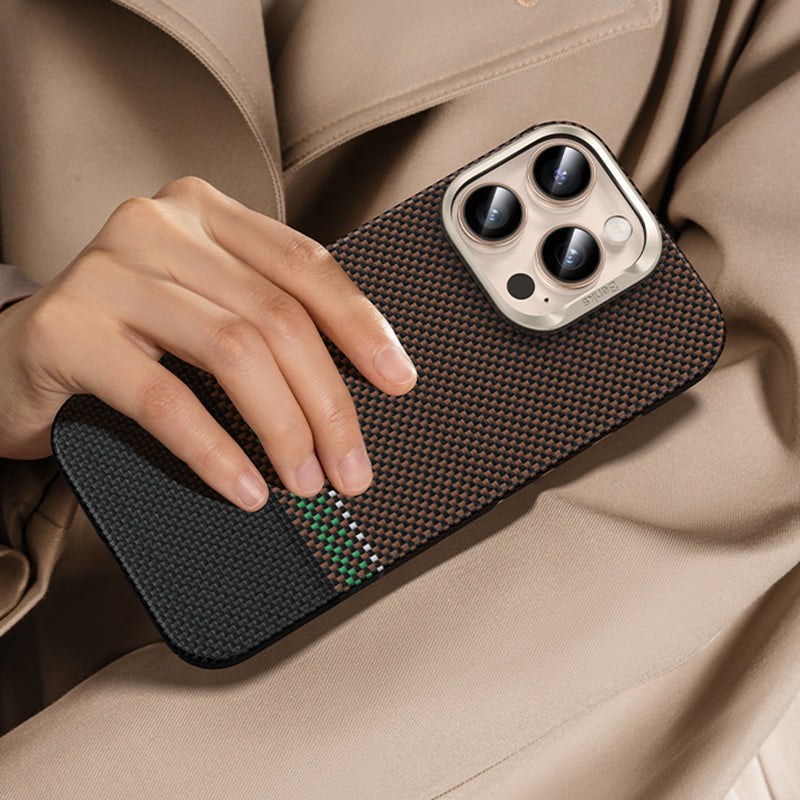 Benks Prestige ArmorAir iPhone 16 Pro M-safe Şarj Özellikli Karbon Fiber Tasarımlı Kevlar Kılıf