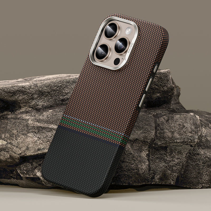 Benks Prestige ArmorPro iPhone 16 Pro M-safe Şarj Özellikli Karbon Fiber Tasarımlı Kevlar Kılıf