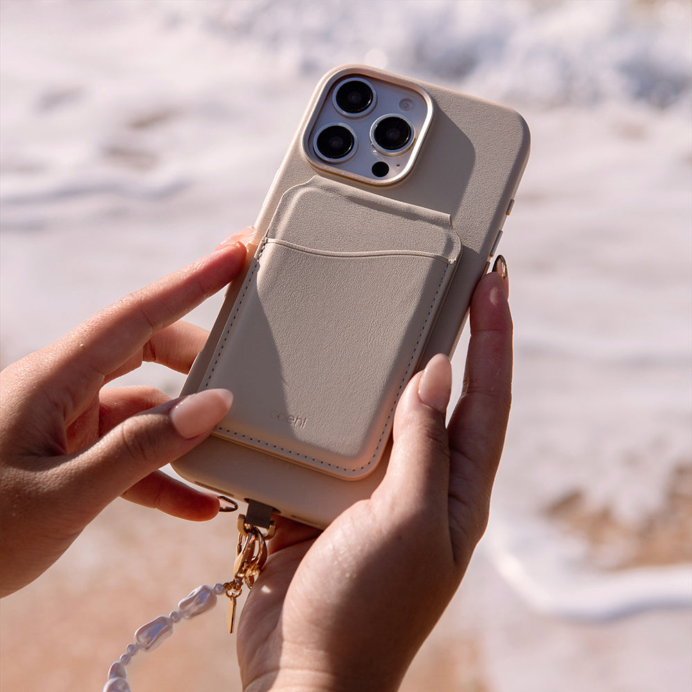Coehl Muse iPhone 16 Pro M-safe Şarj Özellikli Soft Arka Yüzey Askı İpli Kılıf