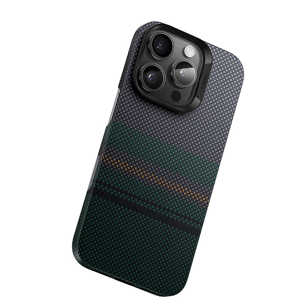 Benks Aurora ArmorAir iPhone 16 Pro Max M-safe Şarj Özellikli Karbon Fiber Tasarımlı Kevlar Kılıf