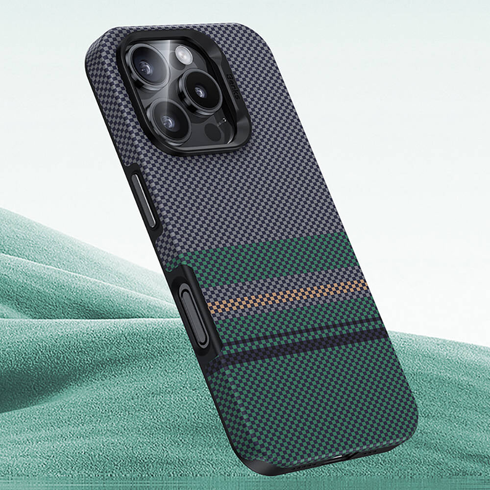 Benks Aurora ArmorPro iPhone 16 Pro Max M-safe Şarj Özellikli Karbon Fiber Tasarımlı Kevlar Kılıf