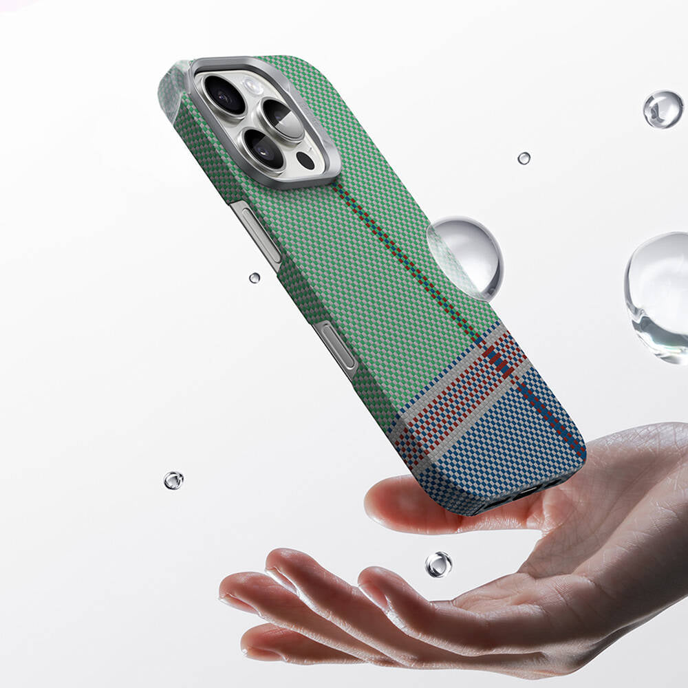 Benks Passion Green ArmorAir iPhone 16 Pro Max M-safe Şarj Özellikli Karbon Fiber Tasarımlı Kevlar Kılıf