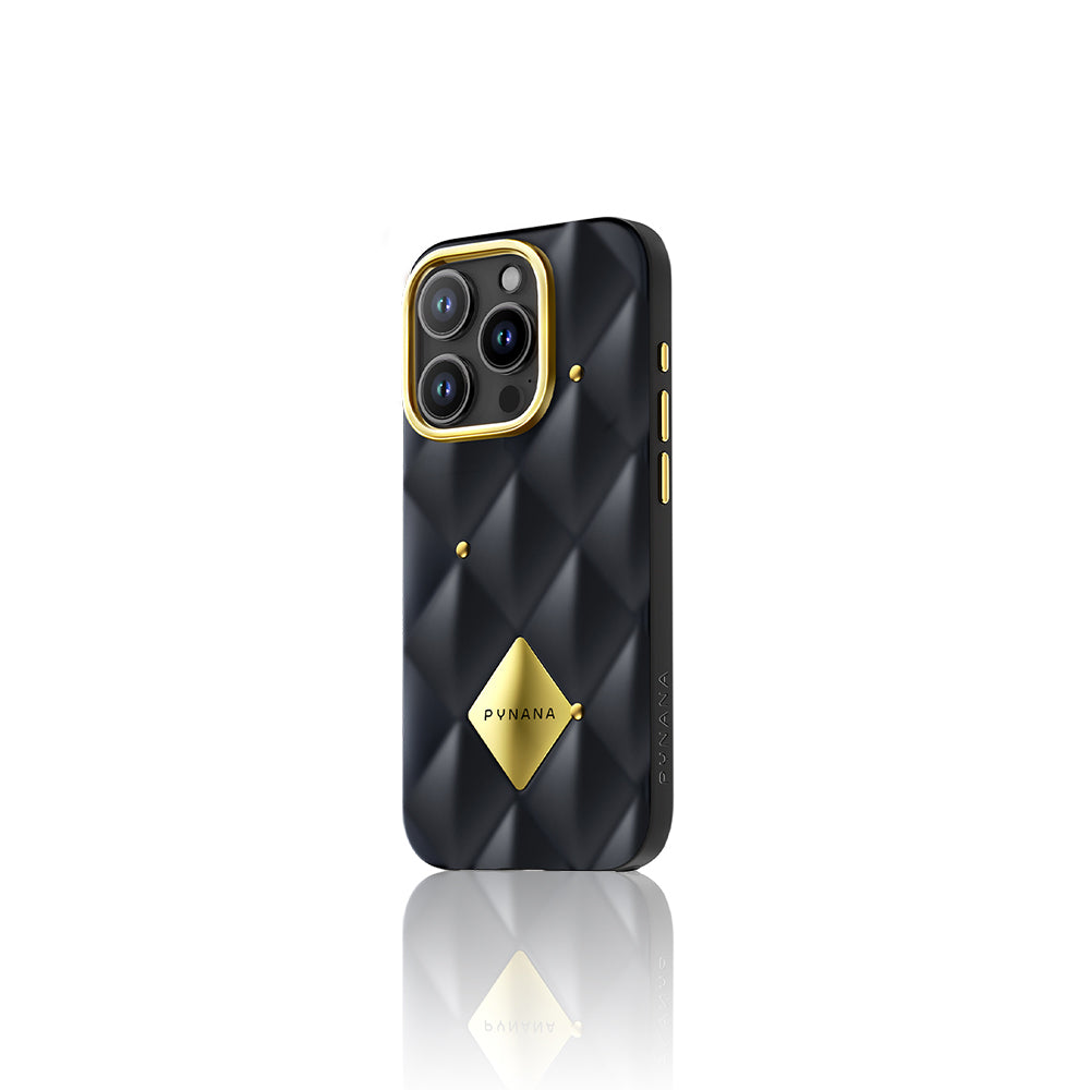 Pynana Metal Diamond Serisi iPhone 16 Pro Max Parlak Arka Yüzeyli Kabartma Tasarımlı Kapitone Kılıf