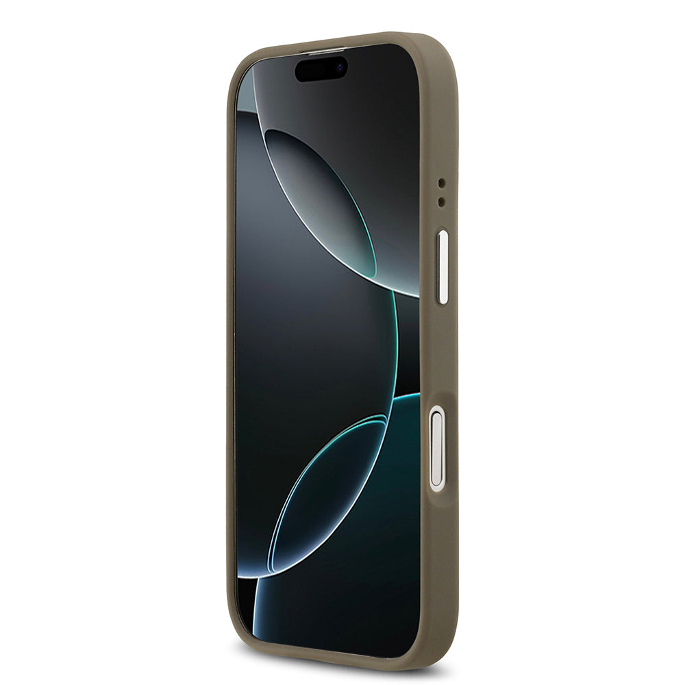 Guess iPhone 17 Orjinal Lisanslı Grained 4G Metal Büyük Logolu Kılıf