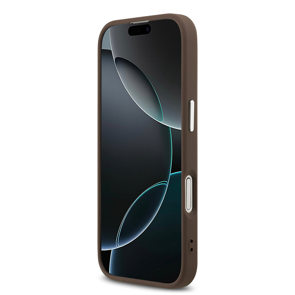 Guess iPhone 17 Orjinal Lisanslı M-safe Şarj Özellikli Gümüş Metal Kamera Çerçeveli Üçgen Logo 4G Desenli Kılıf