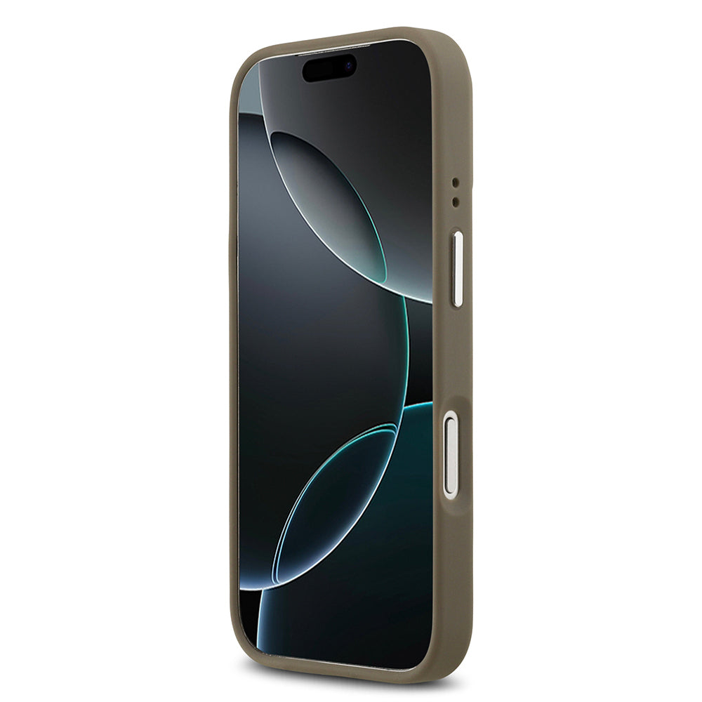 Guess iPhone 17 Pro Orjinal Lisanslı Grained 4G Metal Büyük Logolu Kılıf