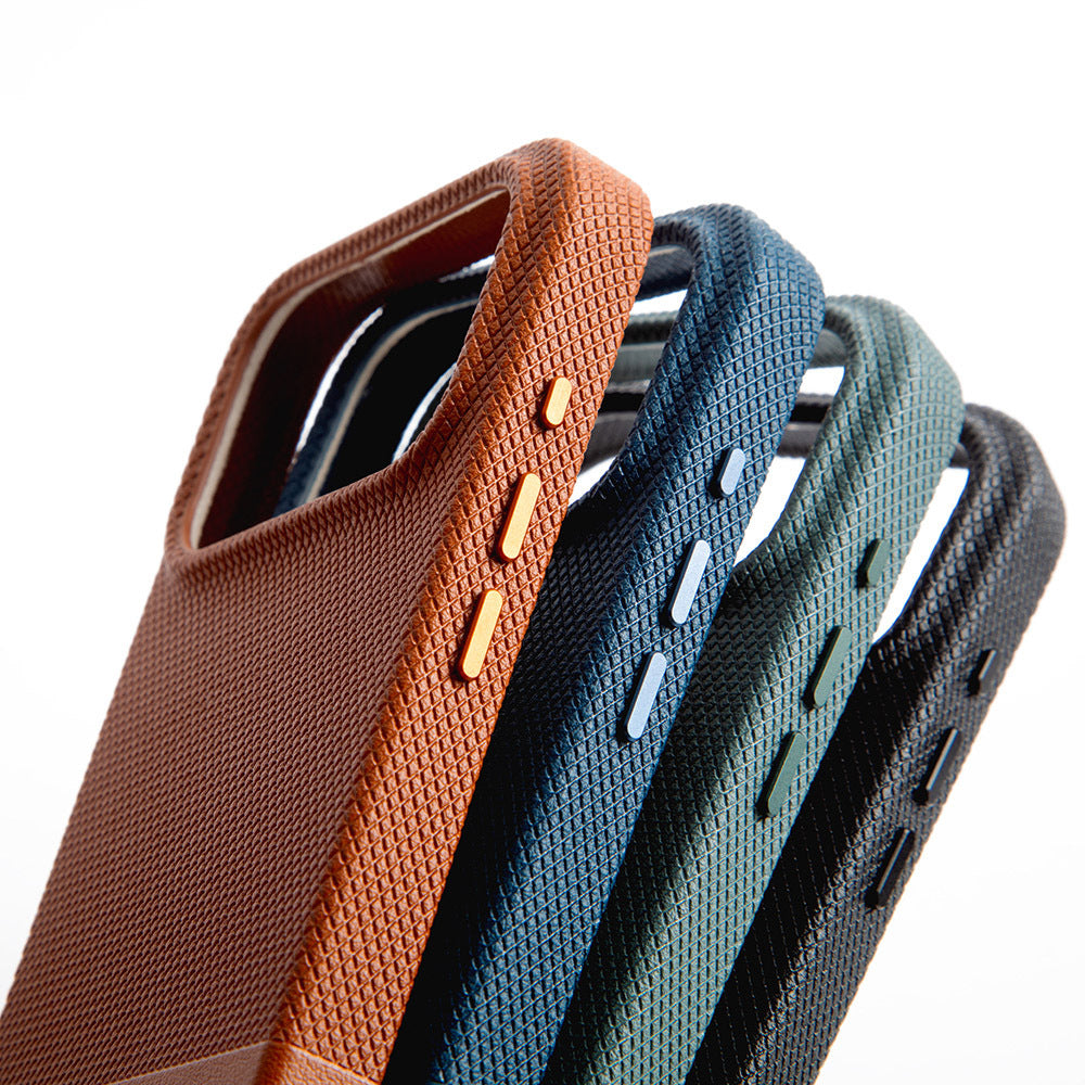 Native Union RE Classic Serisi iPhone 17 Pro M-safe Şarj Özellikli Deri Dokulu Kılıf