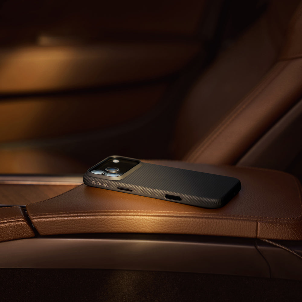 Pitaka Military-Grade Classic Serisi iPhone 17 Pro Max M-safe Şarj Özellikli 1500D Aramid Fiber Black-Grey Twill Kılıf
